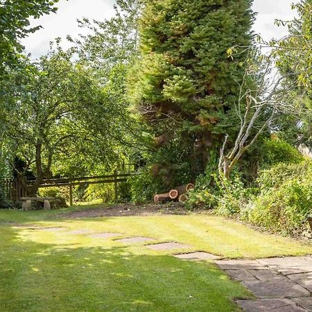 Court Hayes Villa Cheltenham Exterior photo